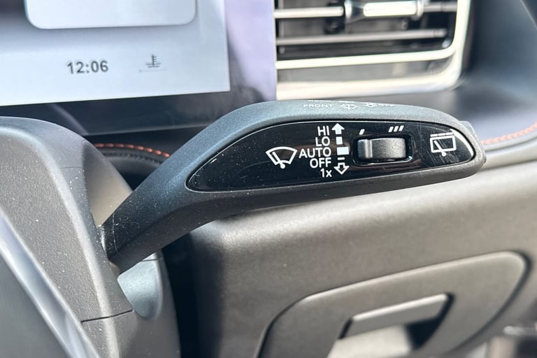 2025 MG MG HS 106290 Hatchback Petrol Manual