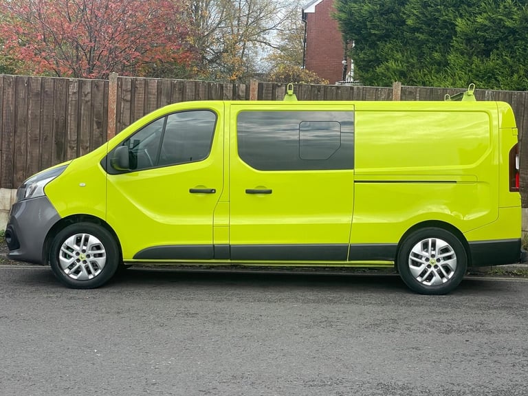 2015 Renault Trafic 1.6 dCi 29 Sport Crew Van LWB Euro 5 5dr WINDOW VAN Diesel Manual