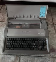 Sharp FW-560S Type Writer