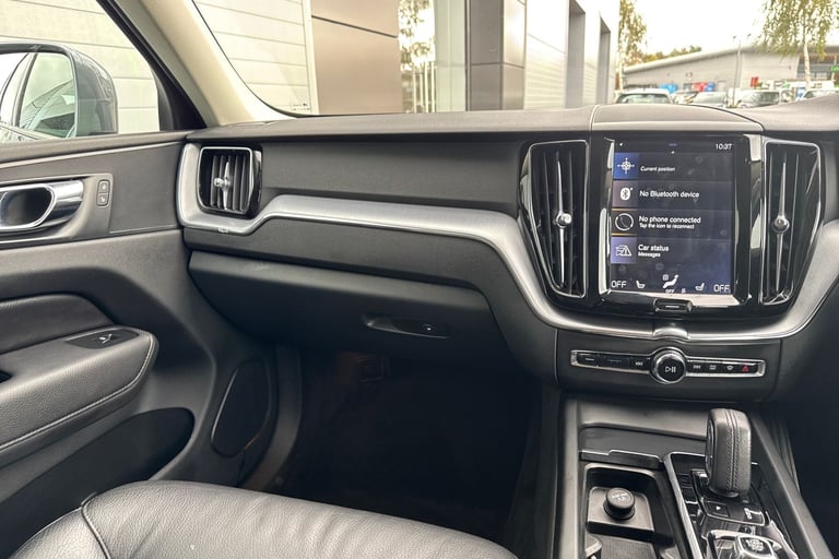 2019 Volvo XC60 2.0 B4 MHEV Momentum Auto AWD Euro 6 (s/s) 5dr SUV DIESEL Automatic