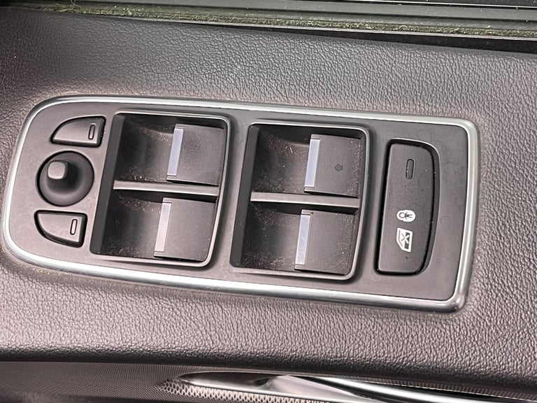 2020 Jaguar F-Pace 2.0 D180 Chequered Flag Auto AWD Euro 6 (s/s) 5dr ESTATE Diesel Automatic