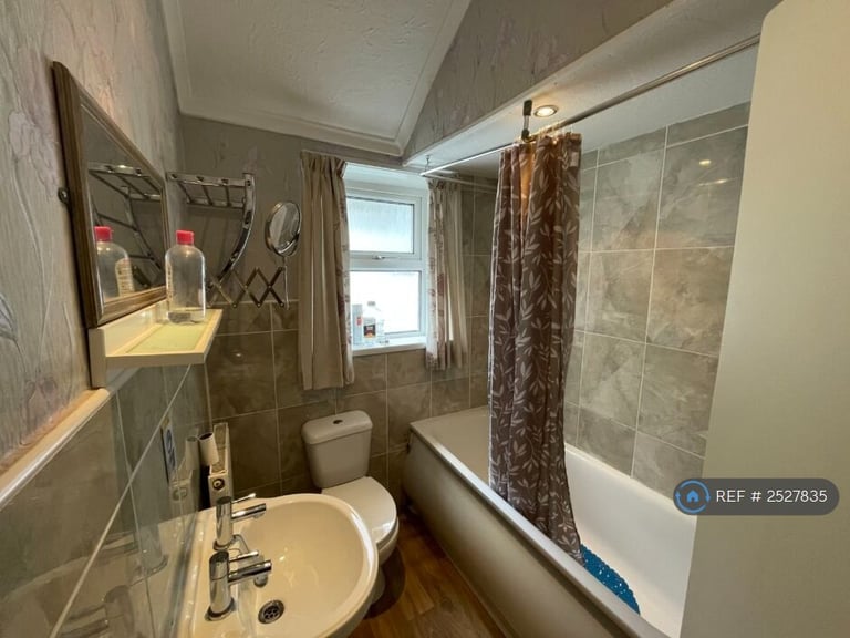 1 bedroom in Oystermouth Road, Swansea, SA1 (#2527835)