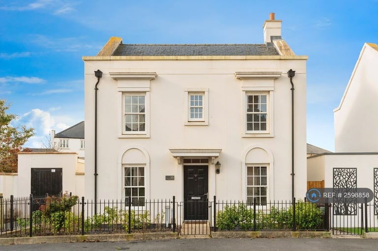 4 bedroom house in Taurus Street, Sherford, Plymouth, PL9 (4 bed) (#2598858)