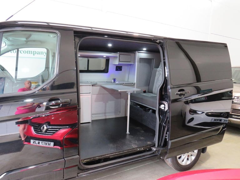 FORD TRANSIT CUSTOM 300 Limited Camper Van - Day Van - Motohome Black Manual Die