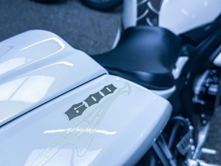 2009 09 SUZUKI GSX-R600 TRIBAL LTD EDITION 599CC - LOW MILES - JUST 2 OWNERS