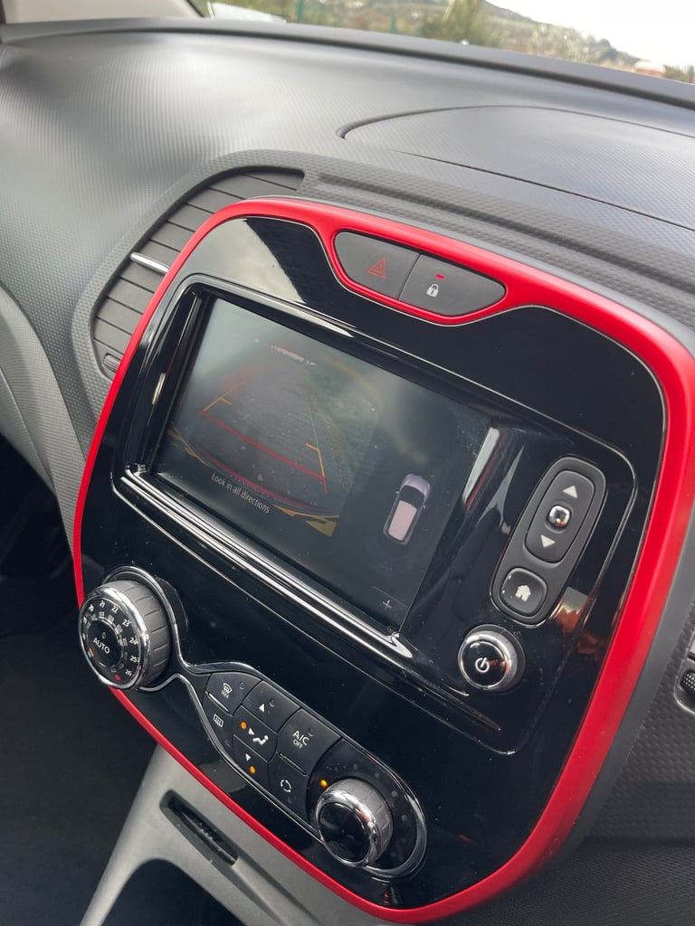 RENAULT CAPTUR 1.5 SIGNATURE (QASHQAI FORD ECOSPORT KUGA HYUNDAI IX3 KIA SPORTAGE JEEP JUKE)