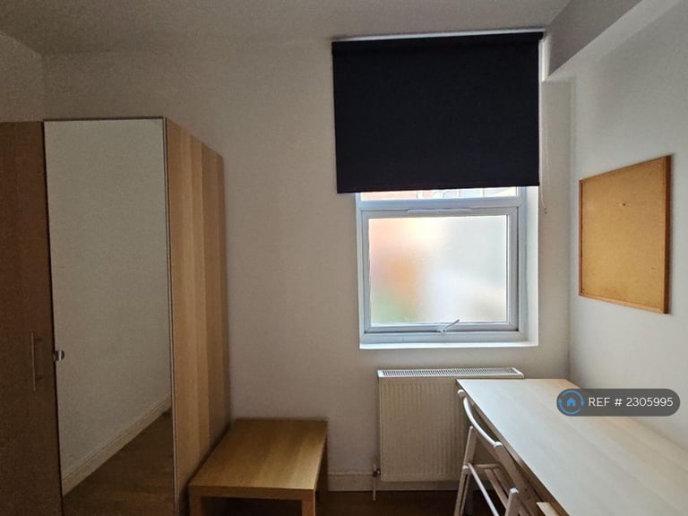 3 bedroom flat in St. Ronans Road, Southsea, PO4 (3 bed) (#2305995)