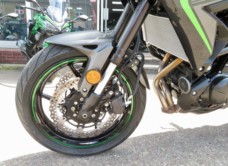 KAWASAKI VERSYS 650 2025