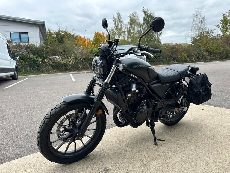 HONDA CL500 A-P STREET SCRAMBLER 2023 - ONLY 390 MILES. HEATED GRIPS, SADDLE BAG