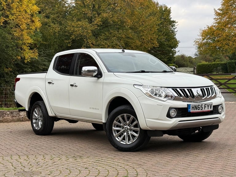 2015 Mitsubishi L200 2.4 DI-D DC Warrior Pickup Double Cab 4dr Diesel Manual 4WD Euro 5 (178 ps) ...