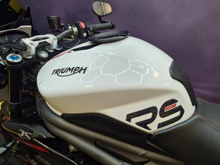 Triumph Speed Triple RS 1050 White 2018