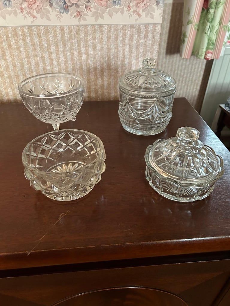 4 Antique glass dishes 