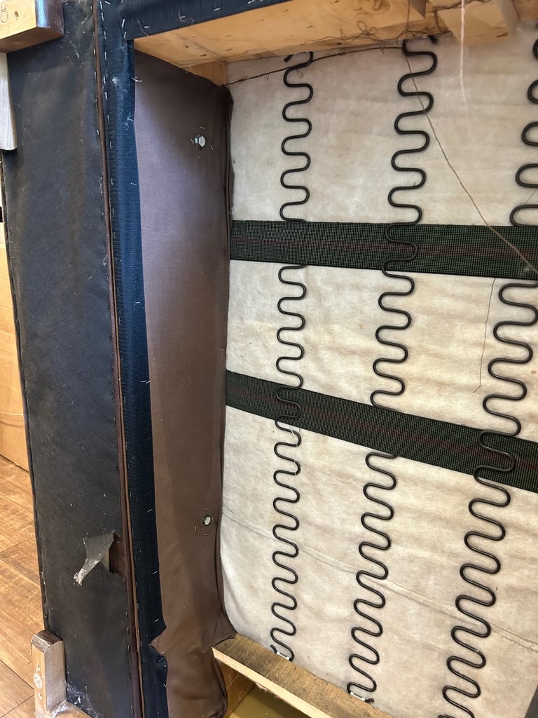 Large Brown Leather Raft ‘Manhatten’ Sofa
