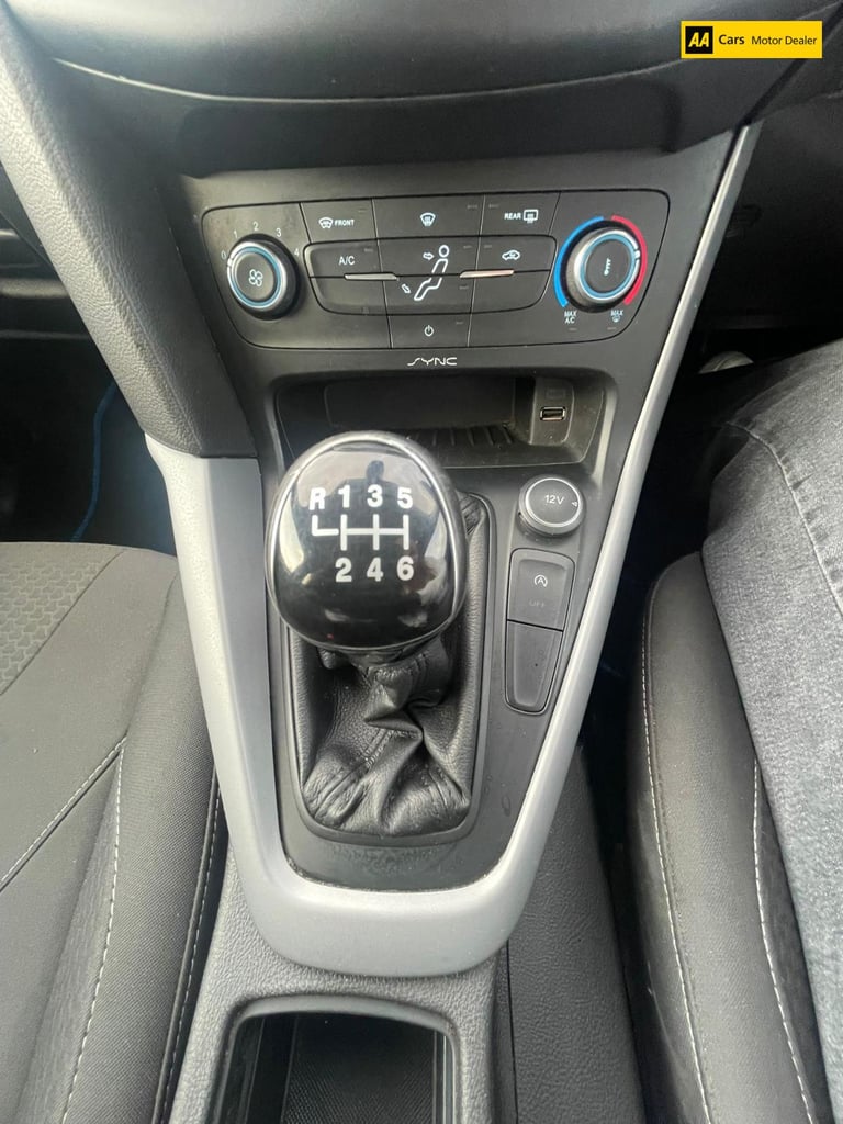 2015 Ford Focus 1.5 TDCi Zetec Hatchback 5dr Diesel Manual Euro 6 (s/s) (120 ps) Hatchback Diesel...