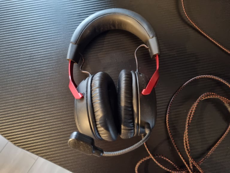 BARGAIN Hyperx headset headphones with microphone for gaming pc laptop ps5 xbox