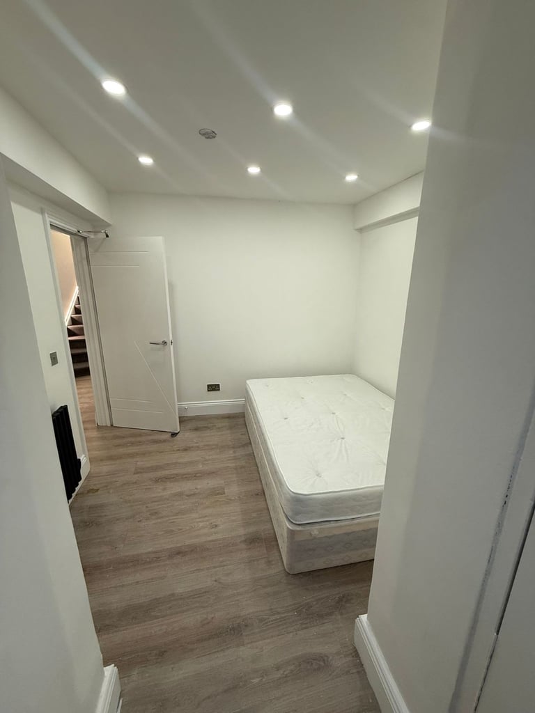 (BENEFIT ACCEPTED) - Modern 2-Bed Flat on Green Lanes N16 9NH – £2,150 p/m