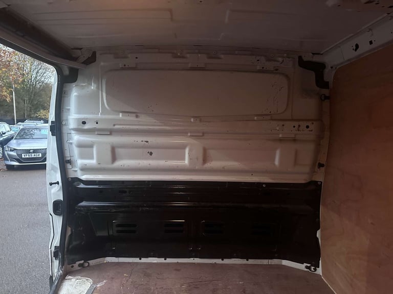 2022 Renault Trafic 2.0 Trafic LL30 Business Blue dCi Panel Van Diesel Manual