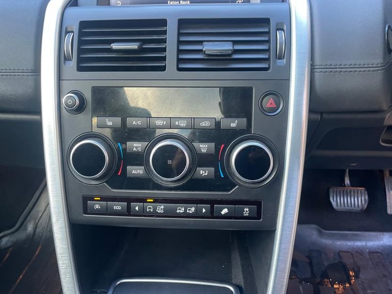 2016 Land Rover Discovery Sport 2.0 TD4 SE Tech SUV 5dr Diesel Auto 4WD Euro 6 (s/s) (180 ps) 7 S...