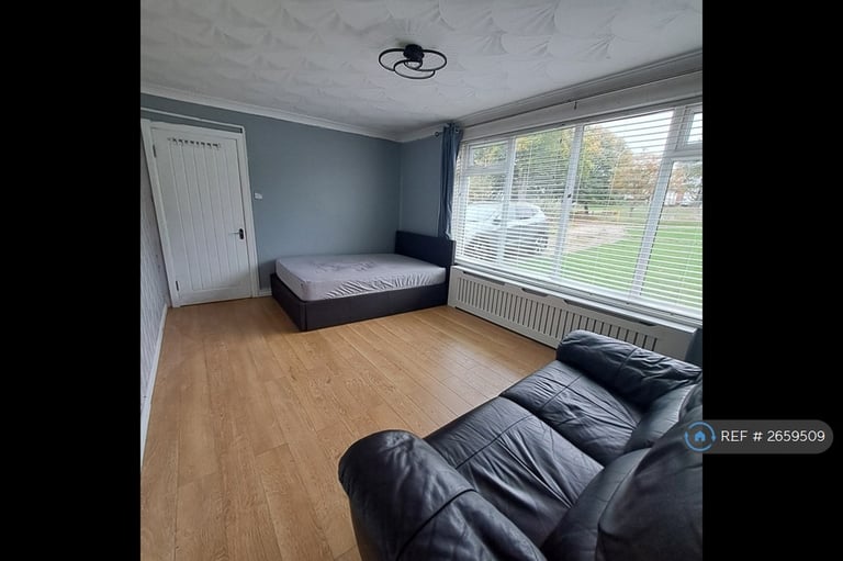 1 bedroom in Millers Park, Wellingborough, NN8 (#2659509)