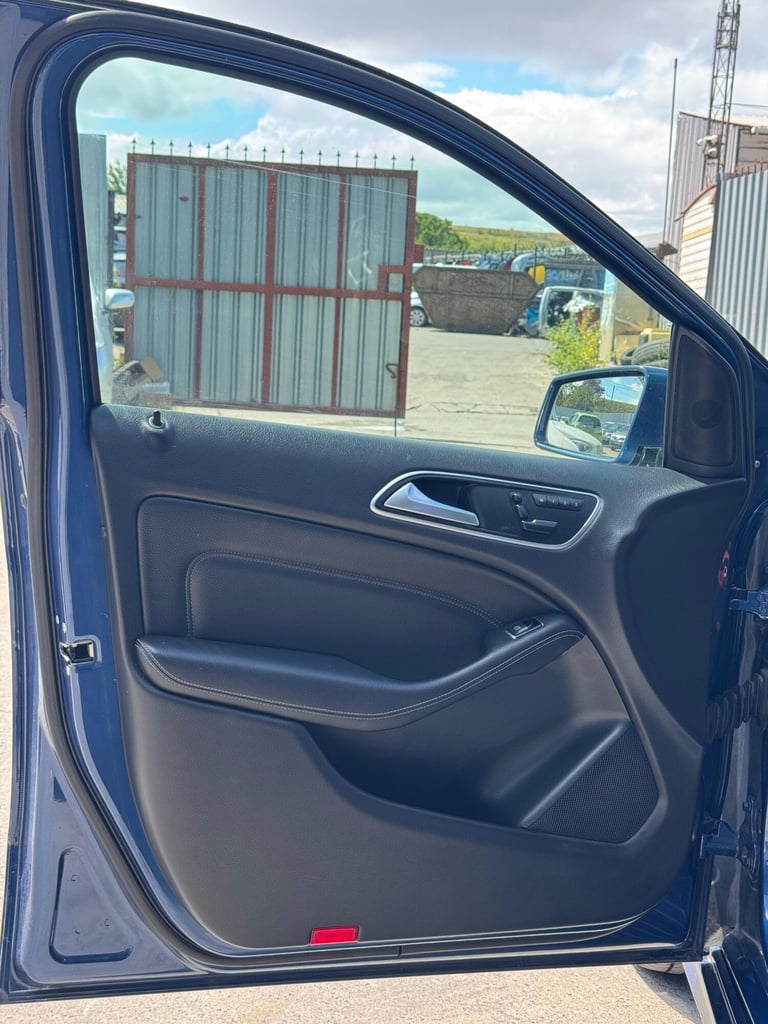 2025 Mercedes-Benz AROCS 1.6 B 180 Blue Efficiency MPV PETROL Automatic