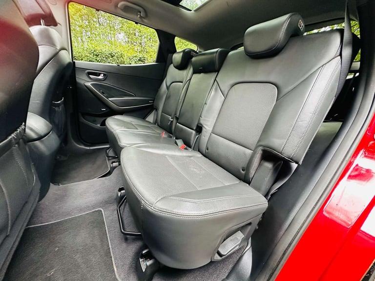 2016 Hyundai Santa Fe 2.2 Santa Fe Premium SE Blue Drive CRDi Auto 4WD 5dr SUV Diesel Automatic