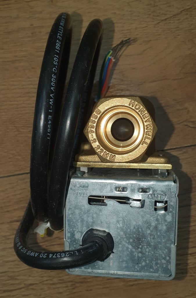 HONEYWELL  2 Port Motorised Zone Valve 22mm 272848 Normally Closed BNIB