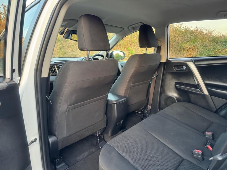 2017 Toyota RAV4 2.0 D-4D Business Edition Plus Euro 6 (s/s) 5dr (Safety Sense, Nav) ESTATE Diese...