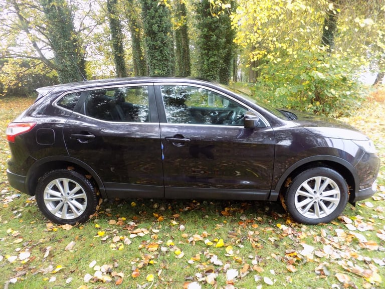 2017 Nissan Qashqai 1.2 DiG-T Acenta [Smart Vision Pack] 5dr Xtronic HATCHBACK Petrol Automatic
