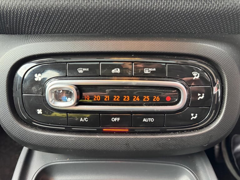 2019 smart forfour 0.9T Prime (Premium Plus) Twinamic Euro 6 (s/s) 5dr HATCHBACK Petrol Automatic