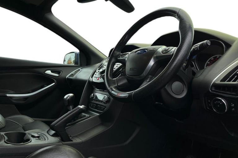 2013 Ford Focus 2.0T ST-3 5dr HATCHBACK PETROL Manual