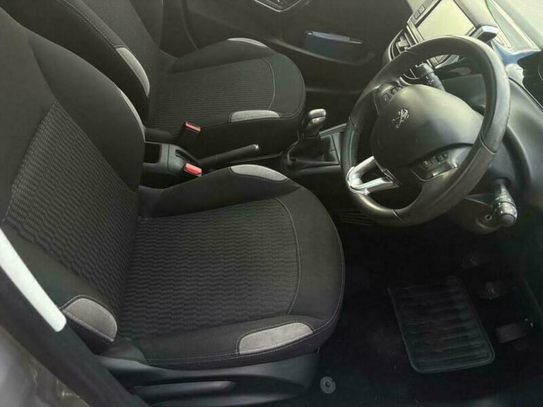 2015 Peugeot 208 1.2 VTi PureTech Style Hatchback 5dr Petrol Manual Euro 6 (82 ps) HATCHBACK Petr...
