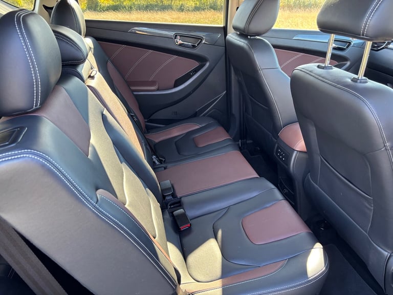 2022 DFSK Glory 580 Seven Seater Automatic Petrol   PETROL Automatic