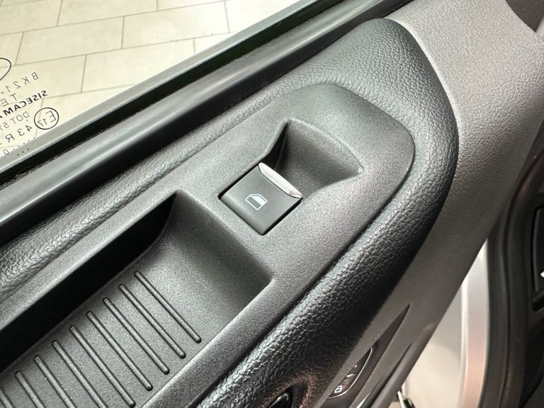 2020 Ford Tourneo Custom 2.0 EcoBlue 130ps L/R 8 Seater Titanium Auto MPV DIESEL Automatic