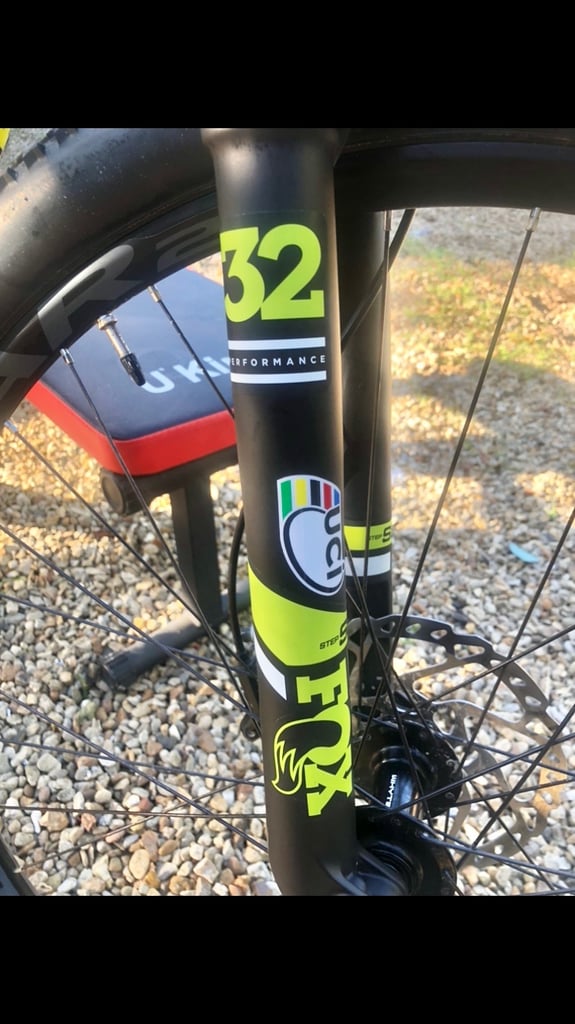 Whyte 29C carbon cross country mountain bike