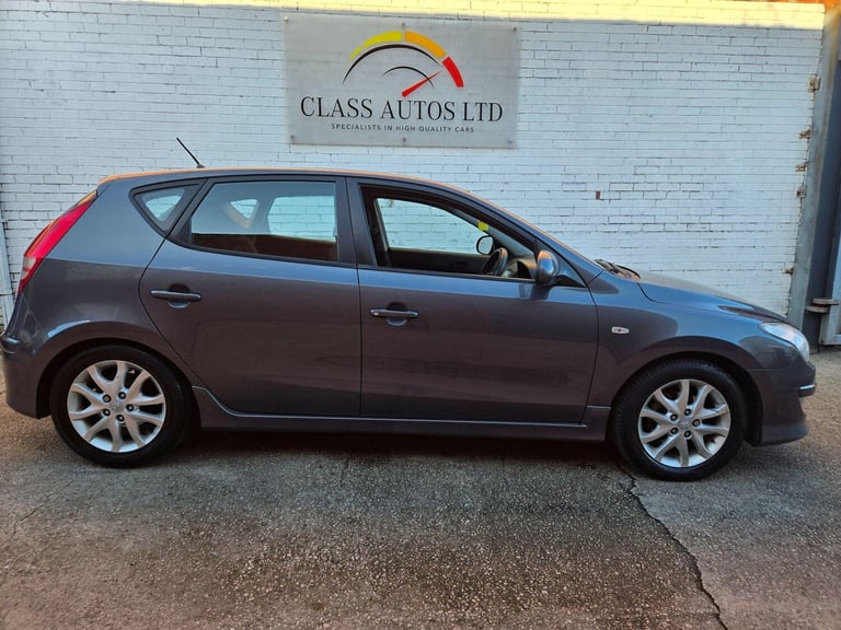 2011 Hyundai i30 1.6 CRDi Comfort Auto Euro 4 5dr HATCHBACK Diesel Automatic