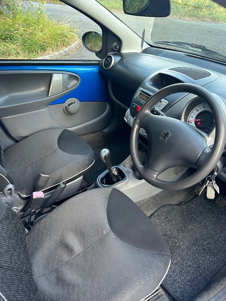 Peugeot, 107, Hatchback, 2010, Manual, 998 (cc), 5 doors