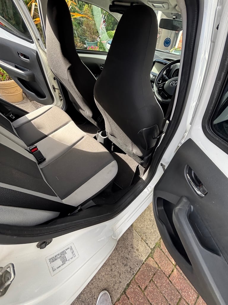 Toyota, AYGO, Hatchback, 2017, Semi-Auto, 998 (cc), 5 doors