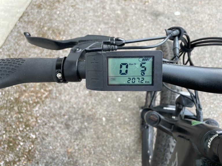 eBike RS8 Mountain Bike - Rear Hub Motor - 36v 12.5ah Battery - Pre Owned