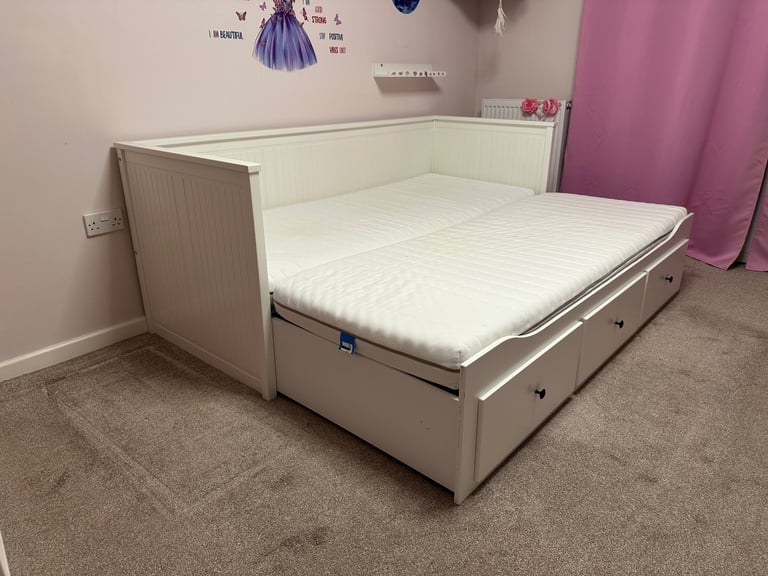 image for White Wooden Bed