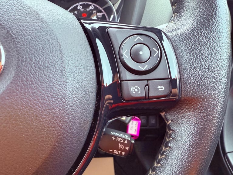 TOYOTA YARIS 1.5 VVT-i Icon Tech 2018