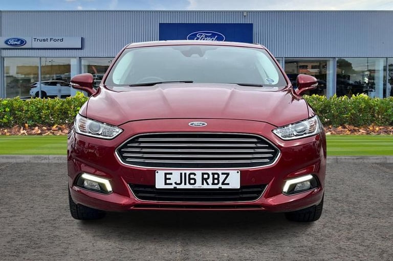 2016 Ford Mondeo 2.0 TDCi Titanium 5dr ** Sync 2 - Bluetooth / USB Connection ** Manual Hatchback...