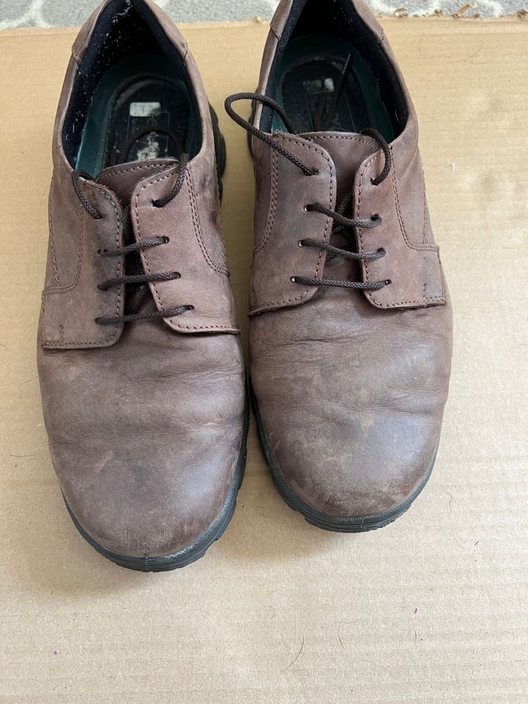 image for Mens Easy B wide fit brown leather shoes size 11