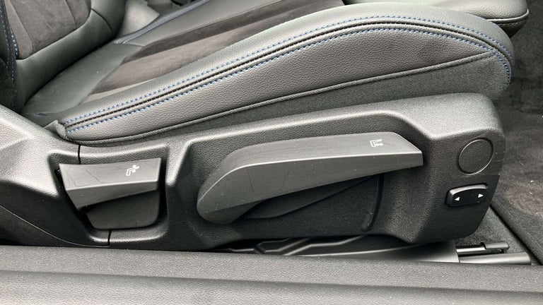 2023 BMW 2 Series 220i M Sport 2dr Step Auto COUPE PETROL Automatic