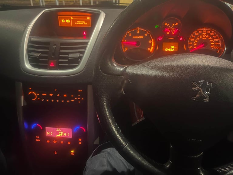 Peugeot, 207, Hatchback, 2010, Manual, 1560 (cc), 5 doors
