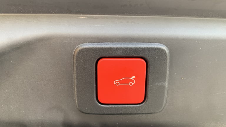 2024 Peugeot 3008 1.2 HYBRID GT SUV 5dr Petrol Hybrid e-DSC6 Euro 6 (s/s) (136 ps) SUV Hybrid Aut...