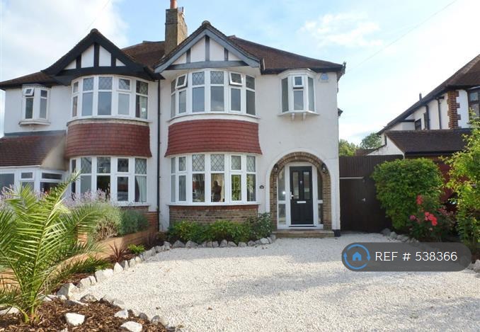image for 3 bedroom house in Richlands Avenue, Epsom, KT17 (3 bed) (#538366)