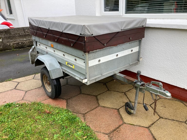 Small tipping trailer 