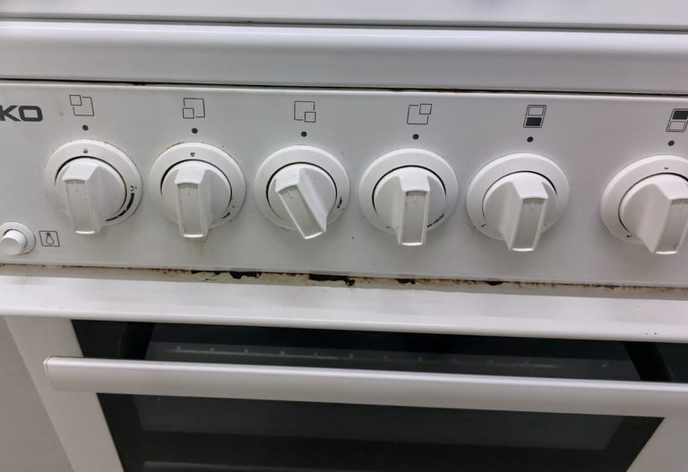 Beko 50cm Twin Cavity Gas Cooker