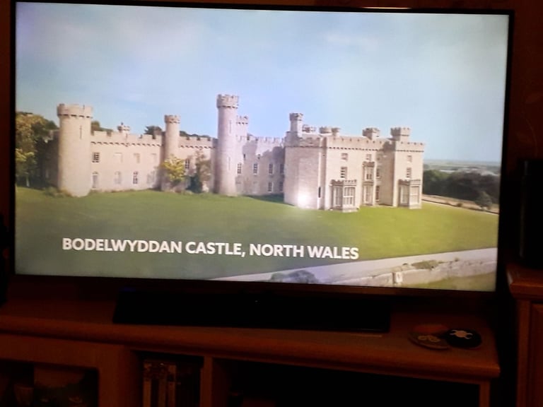 Samsung TV 40 Inch UE40H5000AK Full HD Freeview Non-Smart Working But Lights On Screen