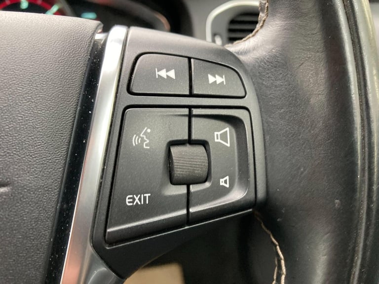 2014 Volvo V60 2.4 D6 Estate 5dr Diesel Plug-in Hybrid Geartronic AWD Euro 5 (s/s) (285 ps ESTATE...